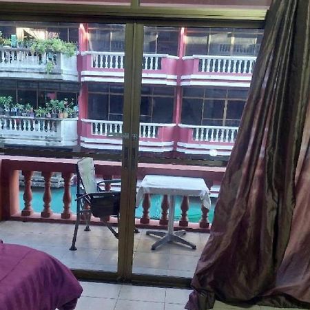 Pluemchai Guesthouse 좀티엔 비치 외부 사진