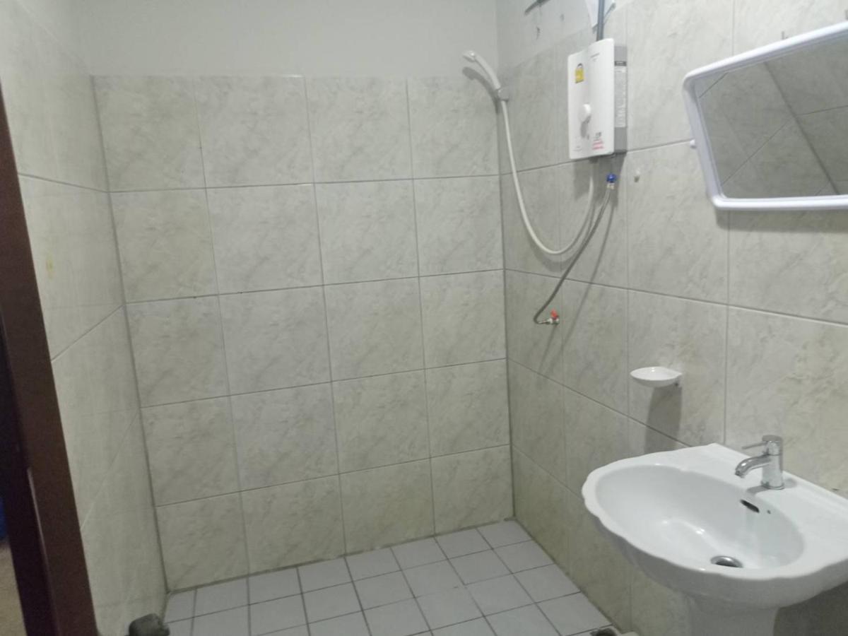 Pluemchai Guesthouse 좀티엔 비치 외부 사진
