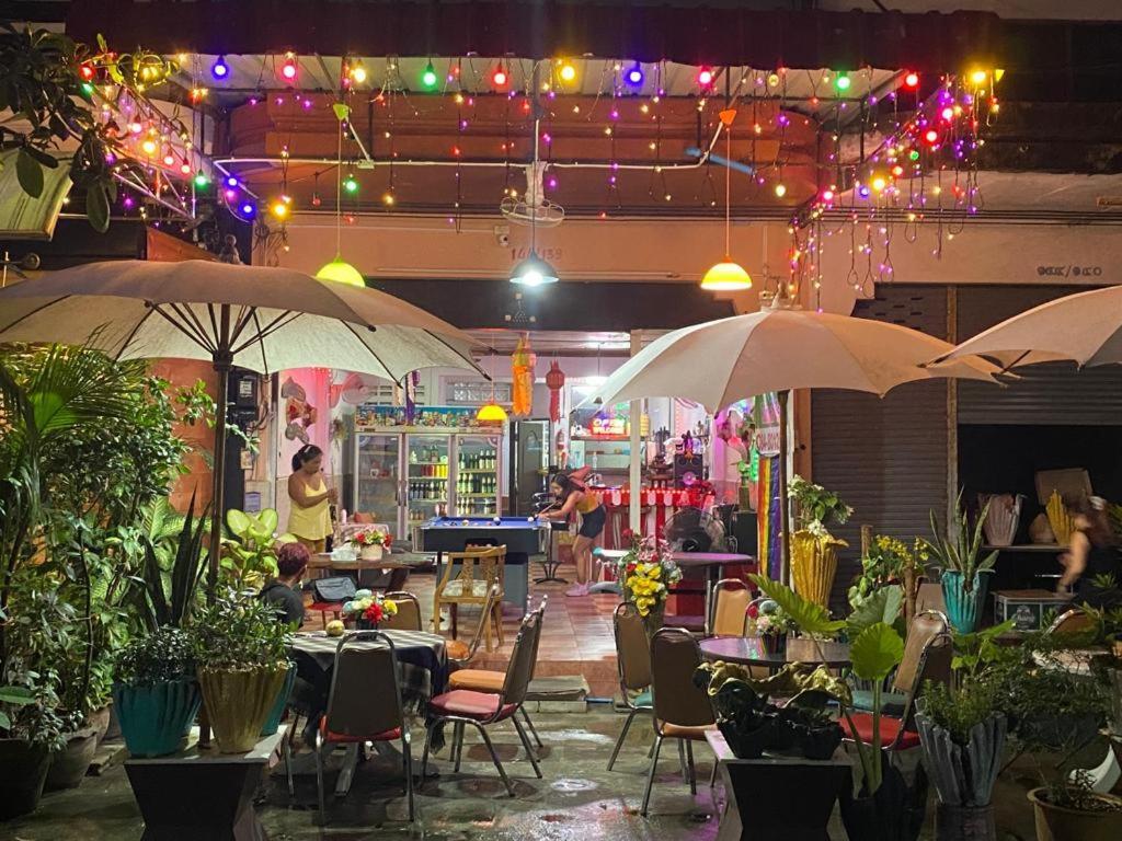 Pluemchai Guesthouse 좀티엔 비치 외부 사진