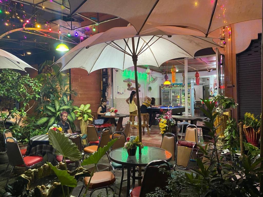 Pluemchai Guesthouse 좀티엔 비치 외부 사진