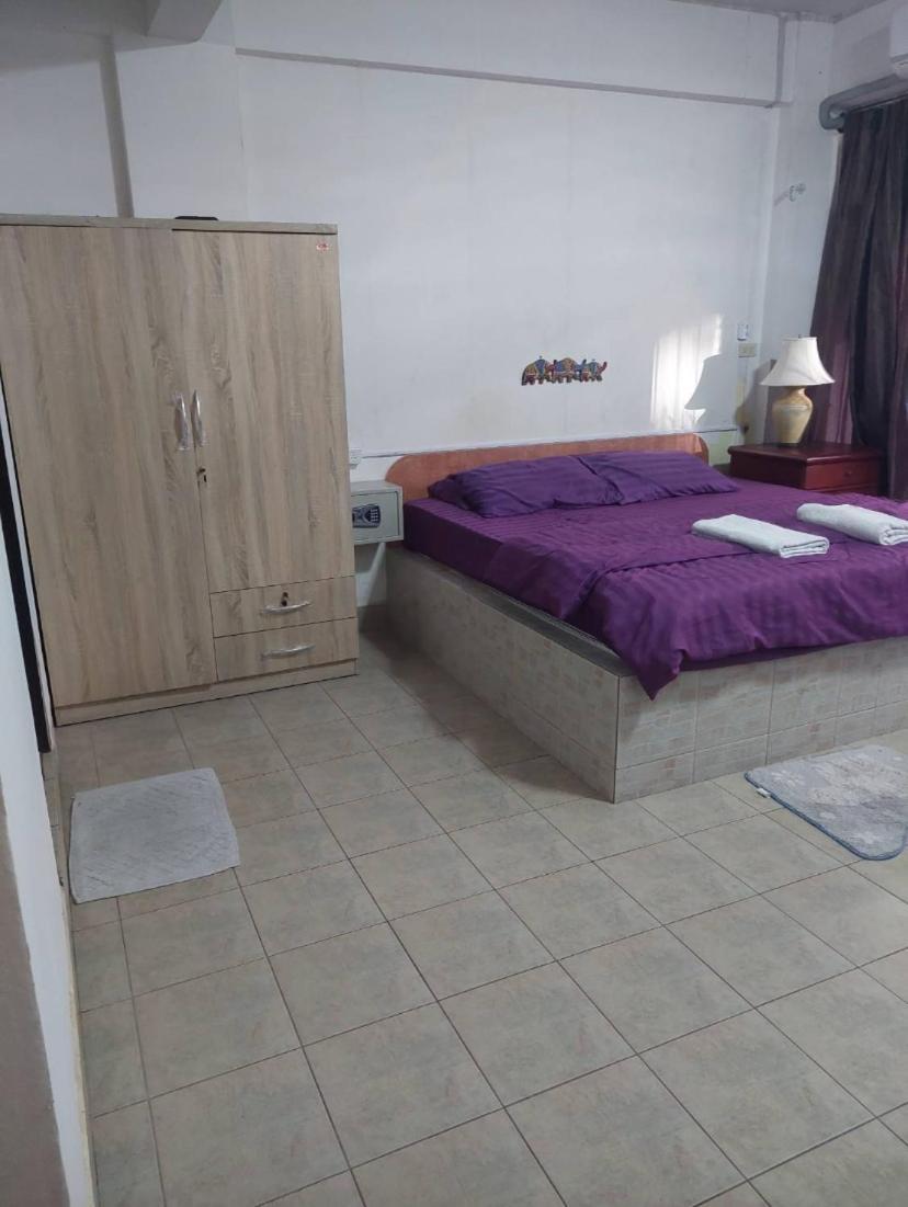 Pluemchai Guesthouse 좀티엔 비치 외부 사진