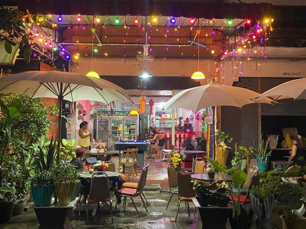 Pluemchai Guesthouse 좀티엔 비치 외부 사진