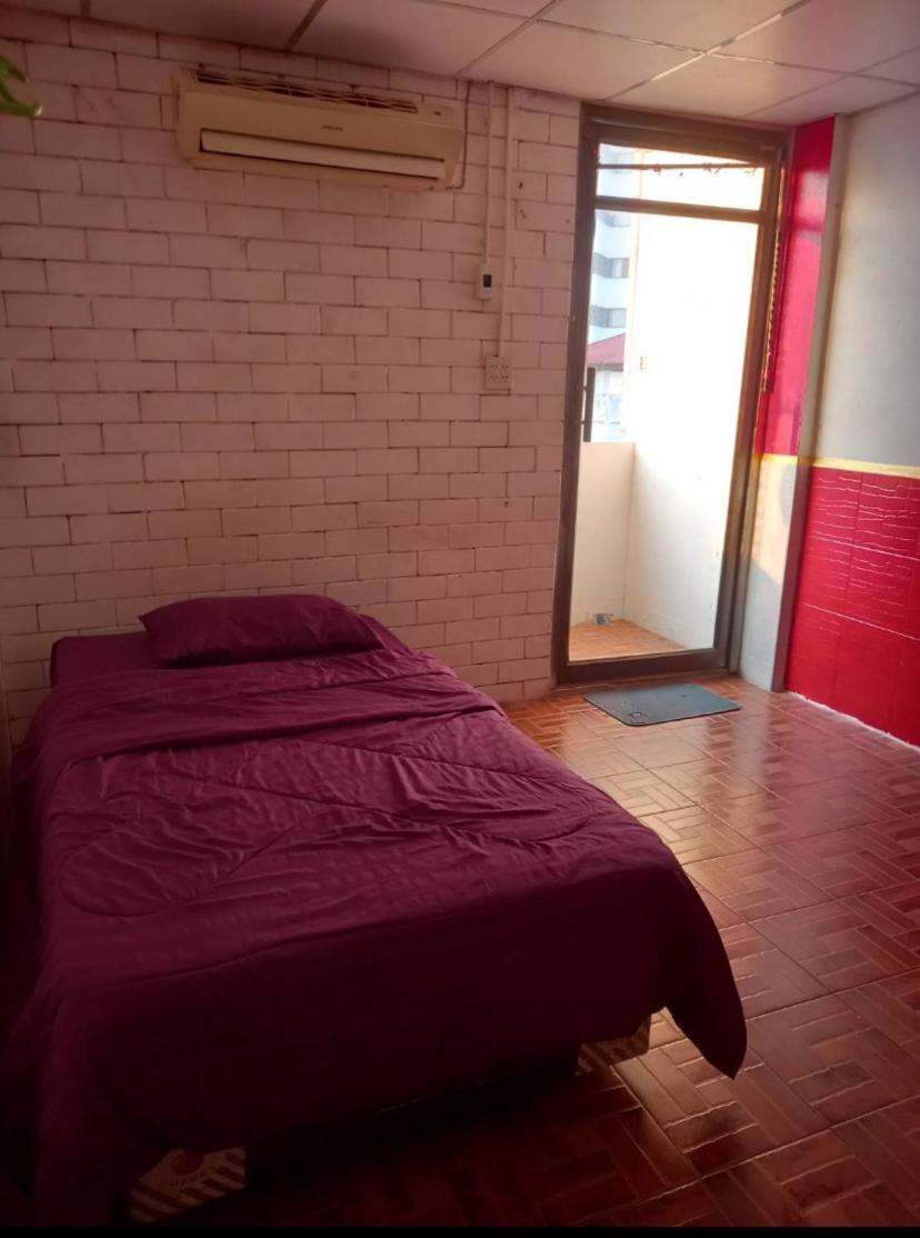 Pluemchai Guesthouse 좀티엔 비치 외부 사진