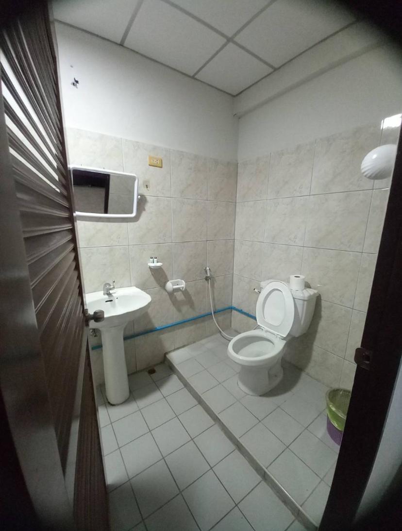 Pluemchai Guesthouse 좀티엔 비치 외부 사진